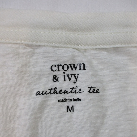 CROWN & IVY Horse Embroidery Top Size Medium - Picture 7 of 8